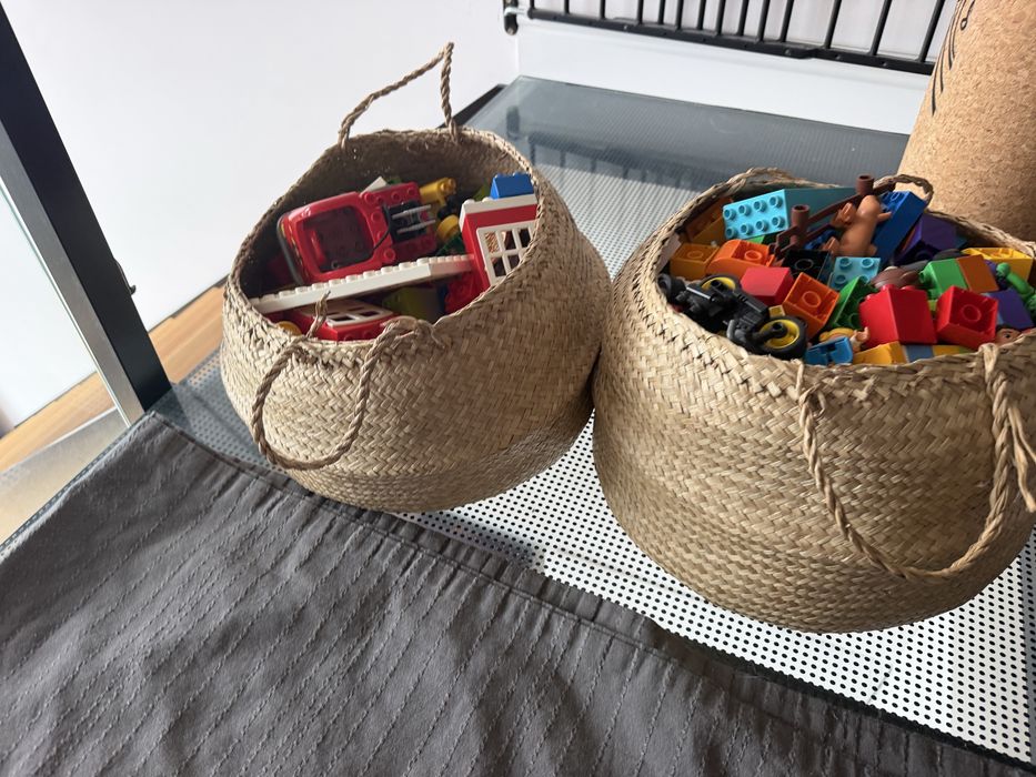 Lego Duplo kilka Zestawów figurki auta budowle superbohateorowie