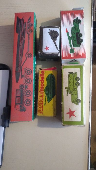 Продам модельки ссср, машинки и военную технику, коробочки, автолегенды!!!!