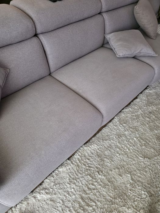 Sofá com chaise long