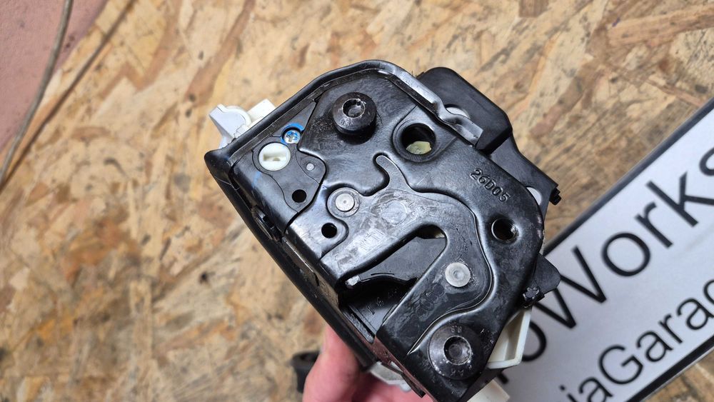 AUDI A4 B6-B7 8E/Seat/Skoda/Etc - Fechadura Trás Direita 8E0.839016AA