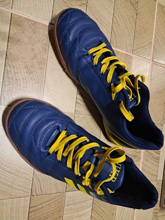 Демакс сороконіжки, залки, футзалки