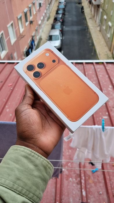 iPhone 17 pro cosmic orange novo novo