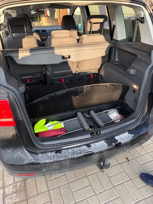 Volkswagen Touran Cross 2.0TDI 140km  7 osob polecam