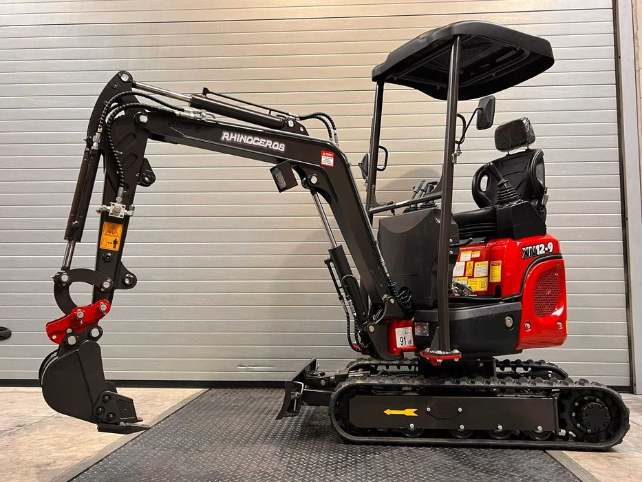 MINI GIRATORIA XN12.9 1200KG RHINOCEROS motor Kubota
