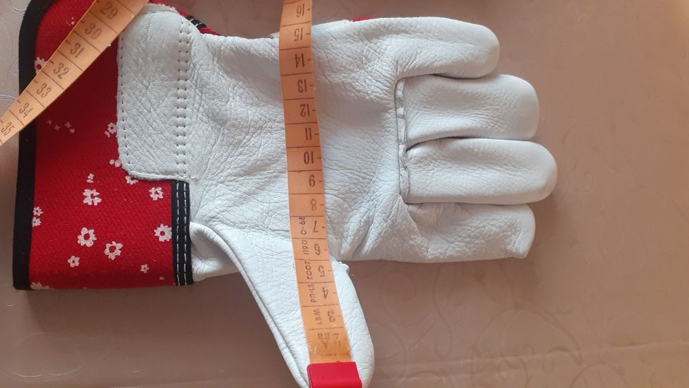 Рабочие защитные перчатки