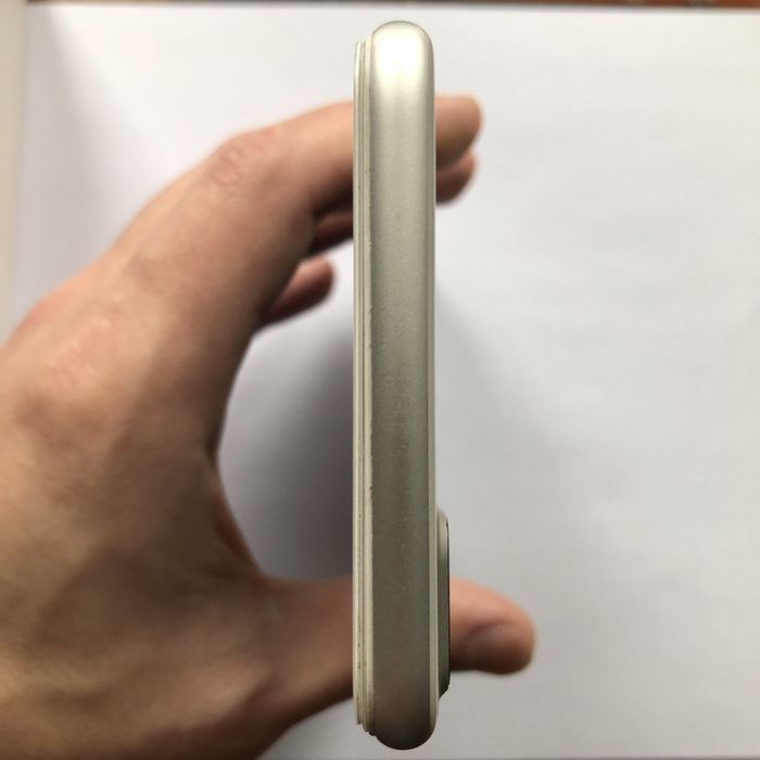 Iphone 7 plus 128 gb Silver НА ЗАПЧАСТИ , не включается , донор