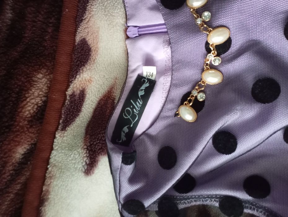 Святкова сукня для дівчинки