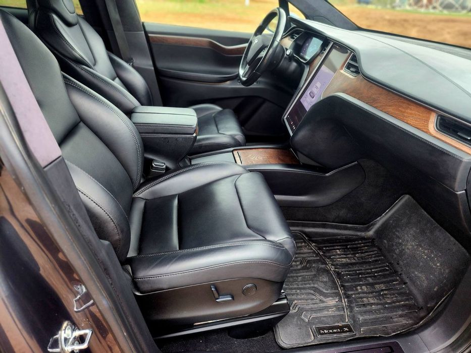 Продам Tesla model X 18 год 100D