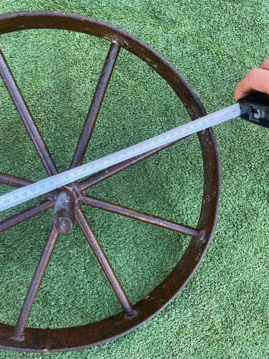 Rodas de engenhos de ferro e madeira - Antigas