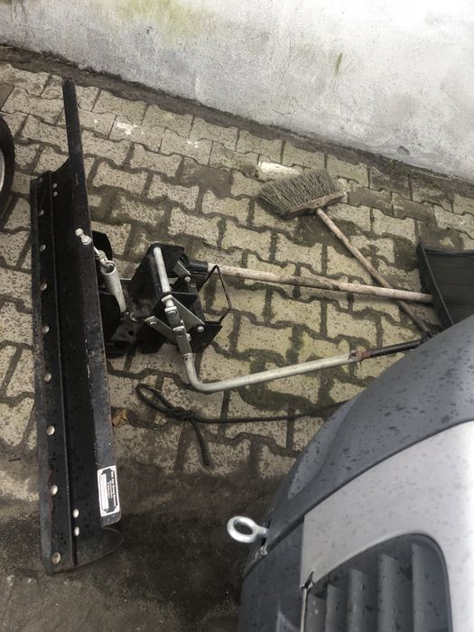 Traktorek zamiatarka huspwarna