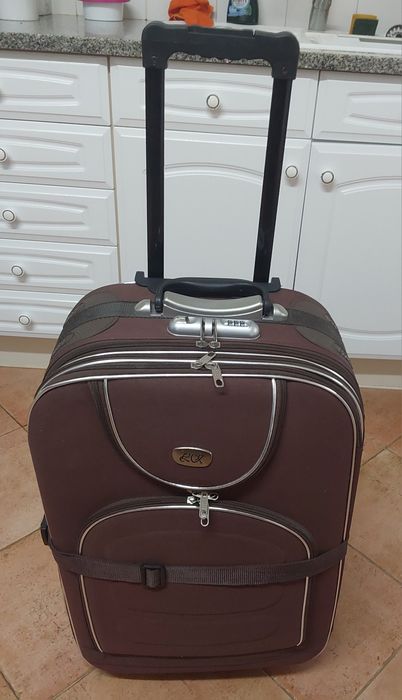 MALA VIAGEM DE PORÃO. Casa,Férias,Arrumação,Mudanças.Quarto,Garagem.