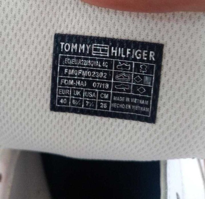 Чоловічі шкіряні кросівки tommy hilfiger (оригінал)
