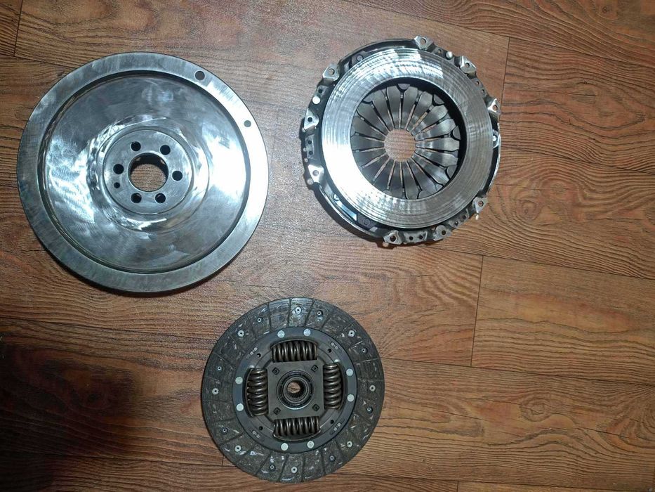 Демпфер глухий комплект зчеплення VW Caddy 1.9 TDI 77kw 04-10 Superb