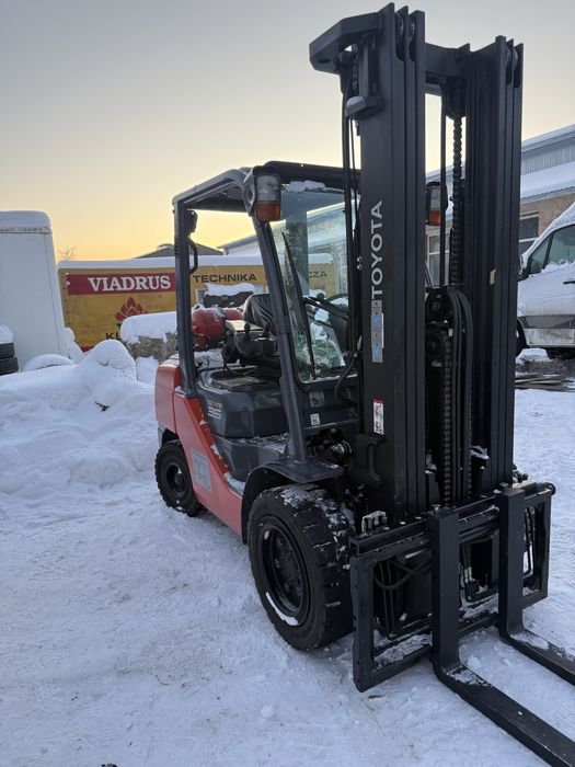 Навантажувач, погрузчик, кара Toyota Tonero 35 HST (не STILL, Linde)