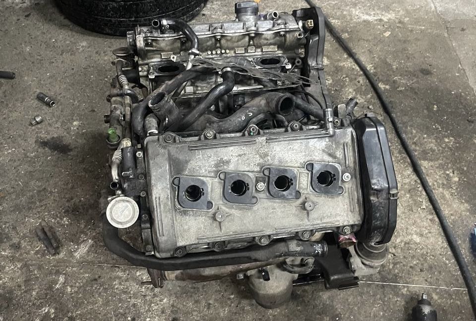 Продам двигун від Ауді А8 Д2 3.7