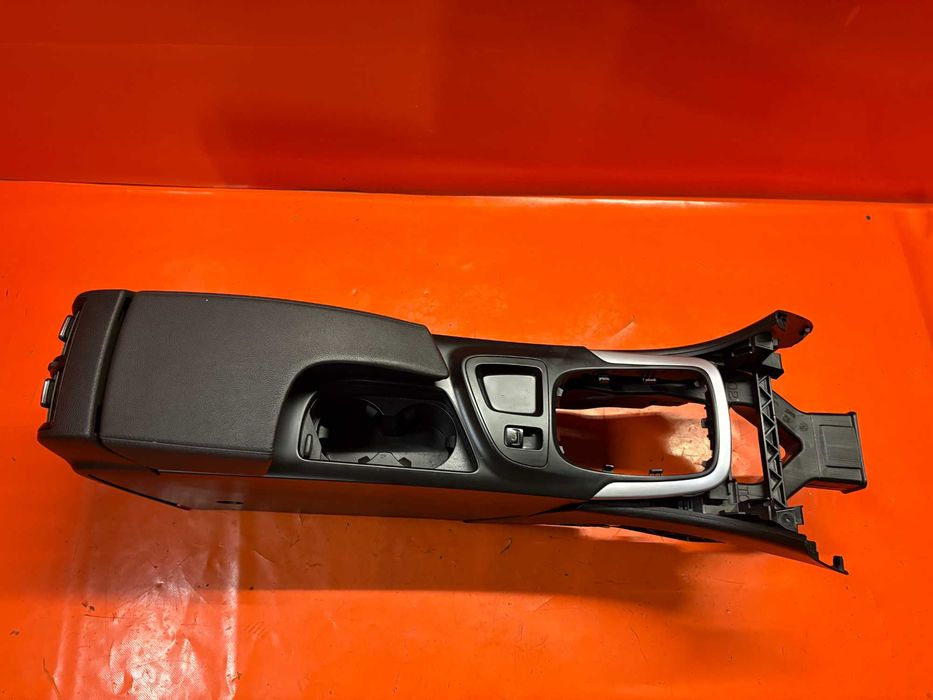353K Podłokietnik Tunel Środkowy Opel Insignia A
