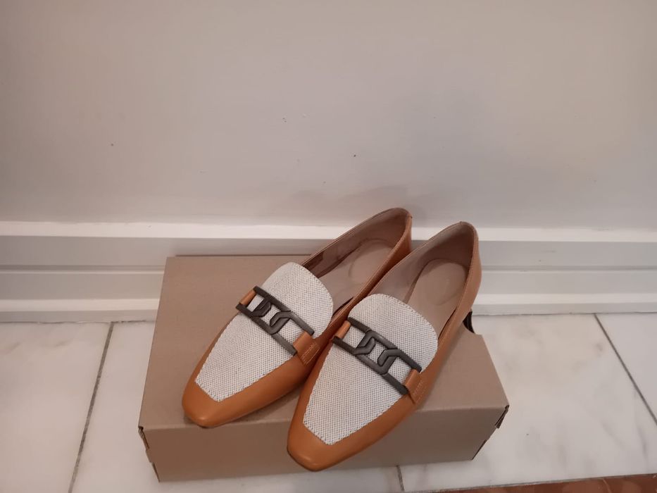 Sapatos em pele e linho marca Rocapore novos