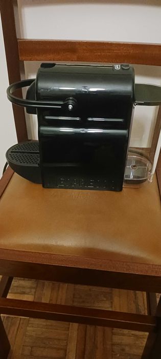 Maquina de café Nespresso nova com garantia