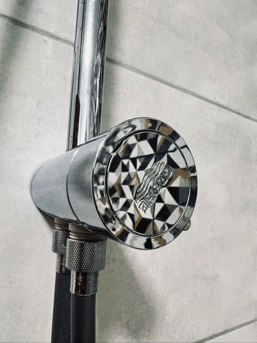 2-кімнатна у новобудові 70 м2 з елітним ремонтом та меблями. (4й Тавр)