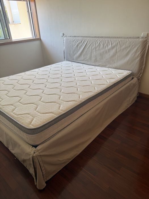 Conjunto cama com arrumação articulada e colchão de viscoelastico 160x200 sklum