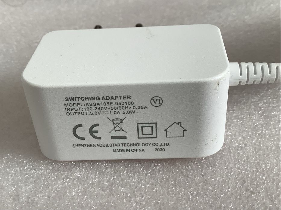 Carregador Micro USB ASSA105E-050100.  5.0V , 1.0A , 5Watts