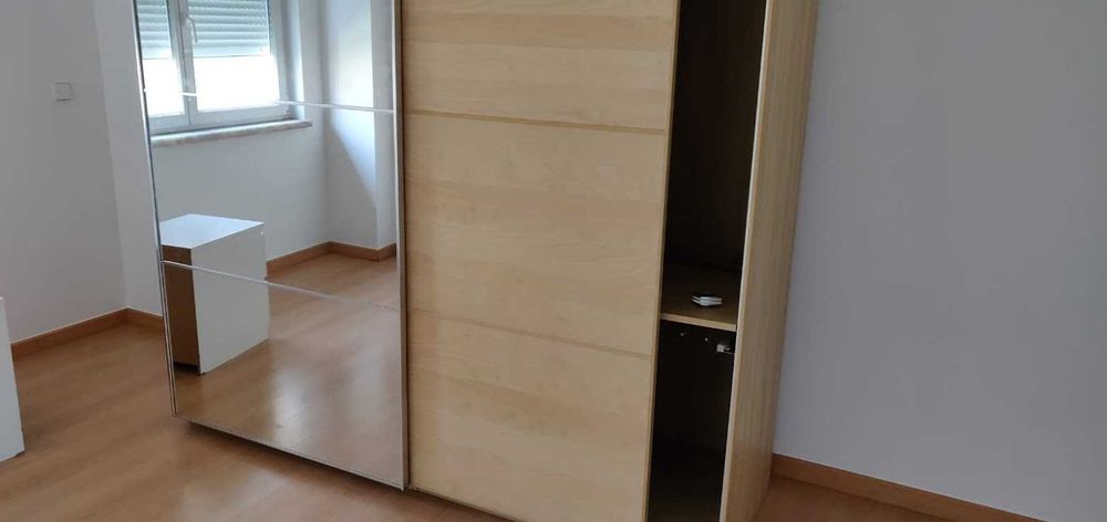 Roupeiro com Portas Deslizantes IKEA