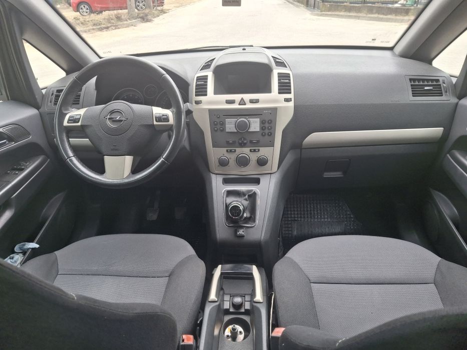 Opel Zafira benzyna +gaz 7 miejsc mogę zamienic