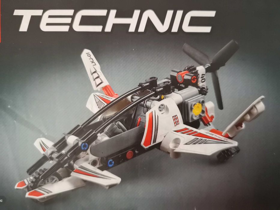 Lego Technic (42057) Ultra lekki Helikopter 2w1
