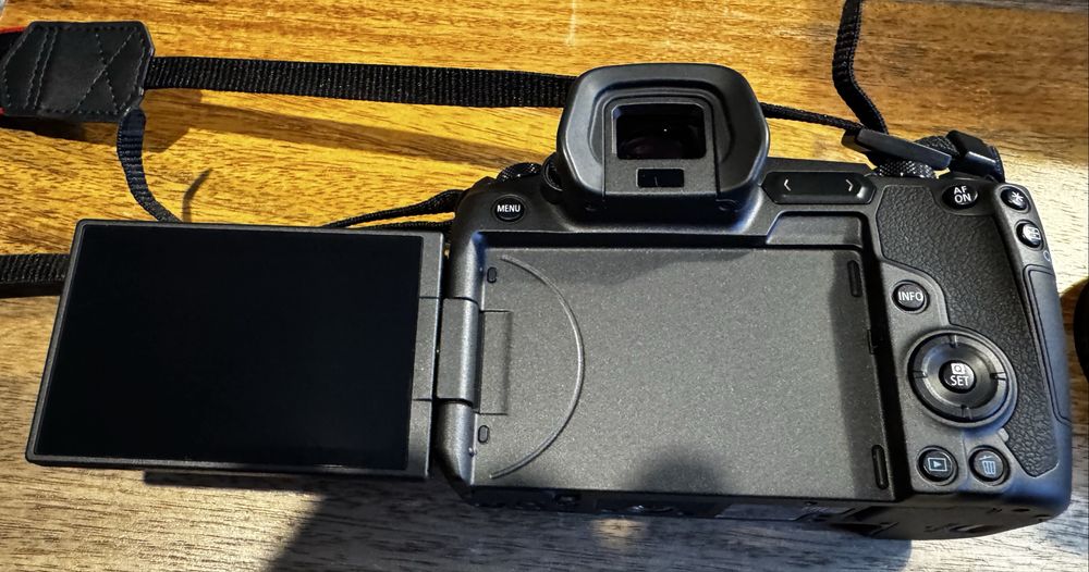 Canon EOS R, pełna klatka, zestaw, jak nowy!