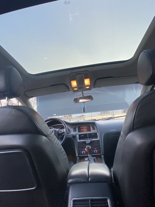 Audi Q7 w super stanie