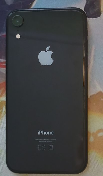 Продам iPhone XR на 64 ГБ