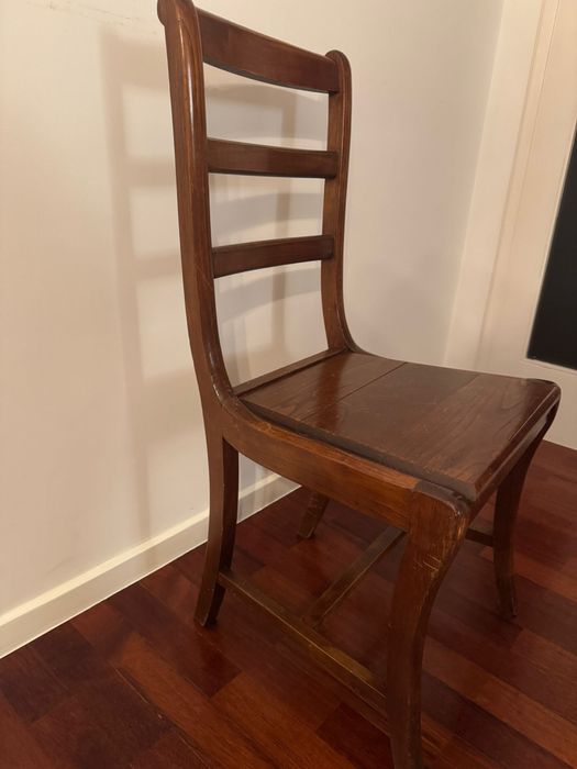 Conjunto mesa de jantar + 8 cadeiras madeira maciça