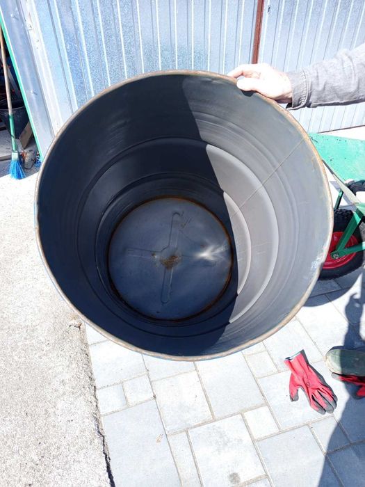 Beczki metalowe 220l z pokrywą na wodę itp