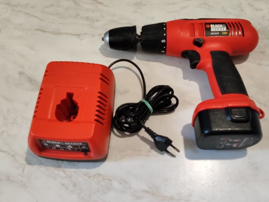 Ударный шуруповёрт black and decker ( литий )