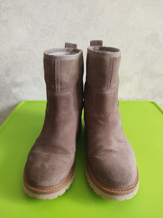 Жіночі шкіряні чобітки ботинки черевики 39 розміру від бренду Timberla