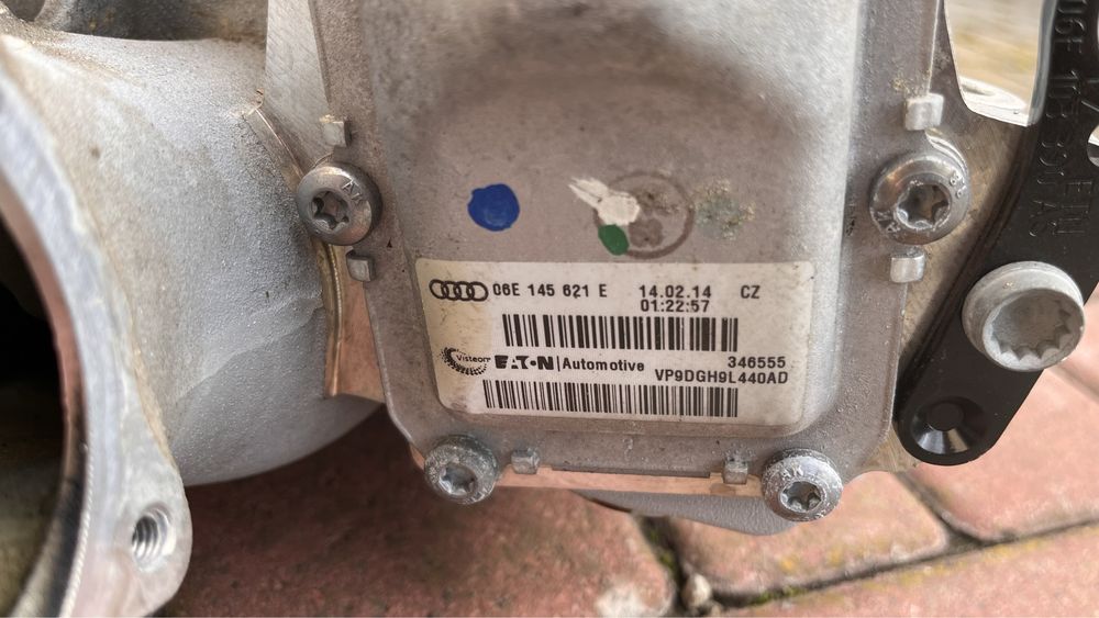 Компресор з впускним колектором Audi 3.0 TFSI