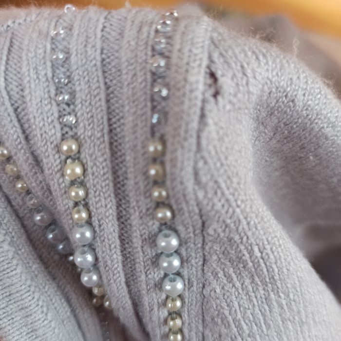 Szary sweter rozmiar L/XL