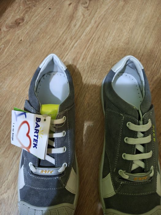 Nowe trampki Bartek 38