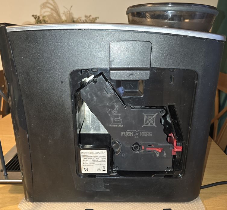 Ekspres Siemens EQ6 + s700