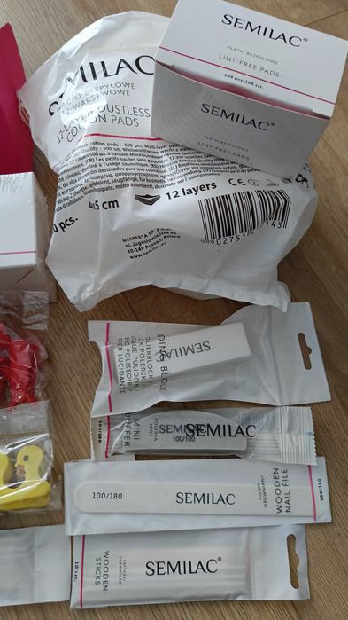 Semilac zestaw do manicure hybrydowego lampa i 14 akcesoriów