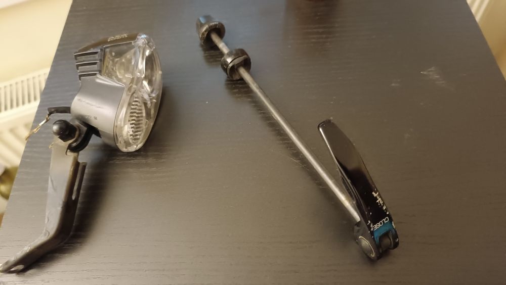 Lampka dynamo Echo 15 plus od zamykana