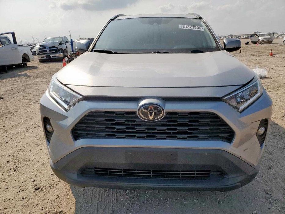 Toyota RAV4 XLE Premium 2021