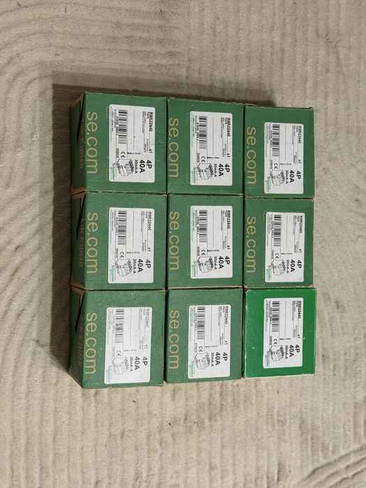 Wyłącznik Różnicowo Prądowy - Schneider 40/30 4-Poli - 4 sztuki