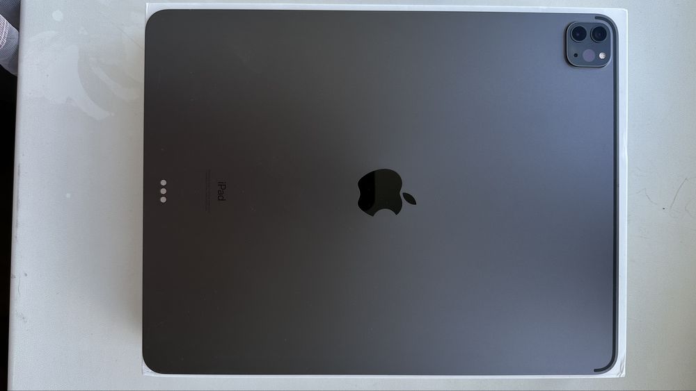 iPad Pro 12.9inch (5th Generetion) 256Gb Wi-Fi