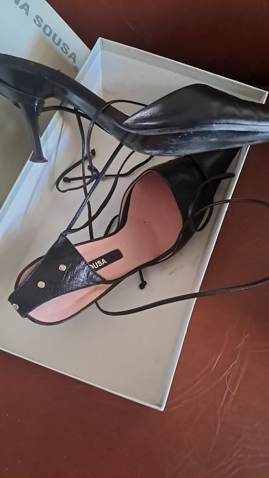 Sapatos entre 15€ a 20€ com possibilidade de negociação