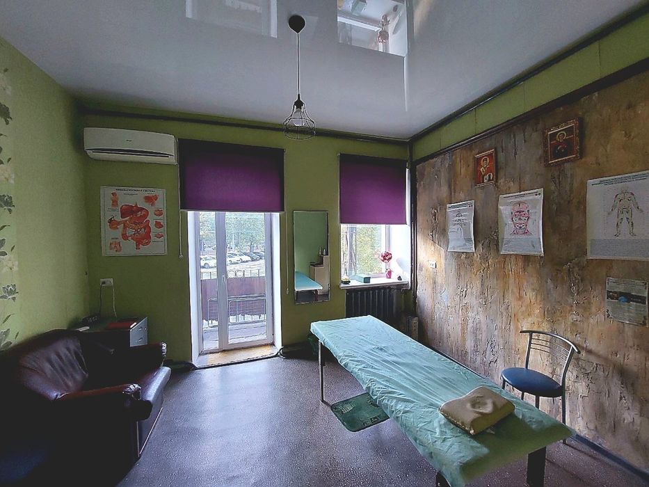 Сдам помещение под салон офис мастерскую: 12 000 грн. - Оренда торгових ...