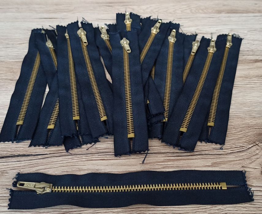 Zamek błyskawiczny, zamek metalowy - 16 sztuk - granatowy