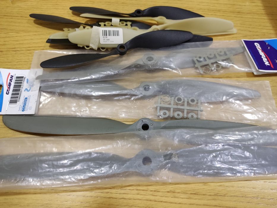 Various model aircraft materials64284844390017124