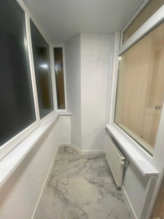 Продаж 2 км квартири на Злуки