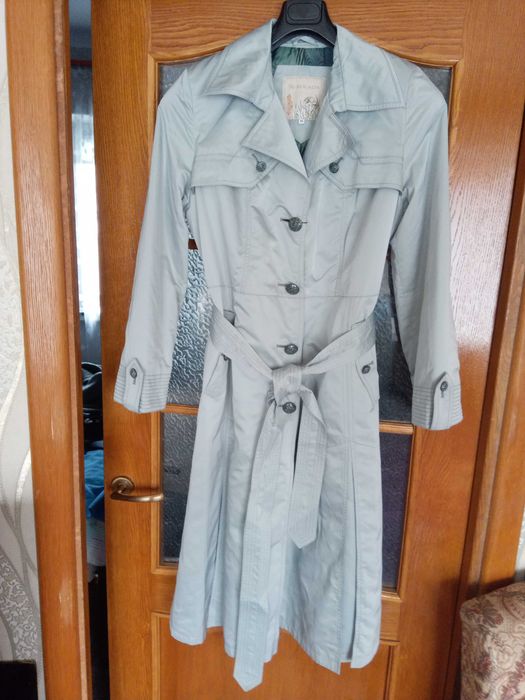 Продам жіночий плащ